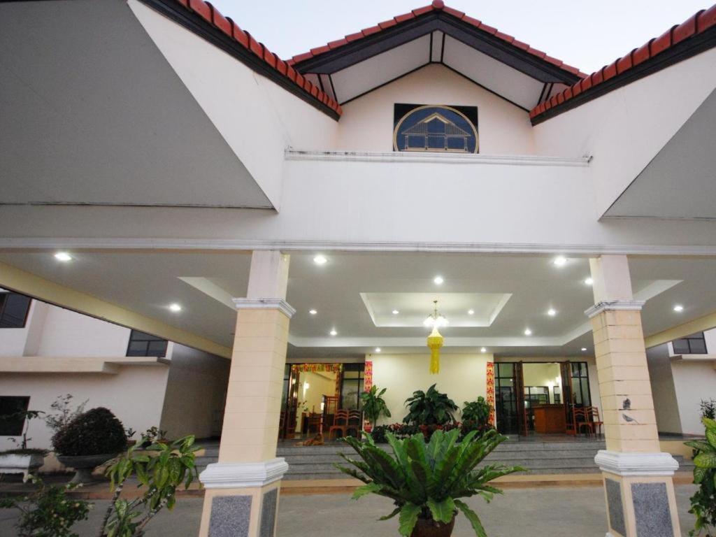 Golden Land Hotel Chiang Rai Extérieur photo