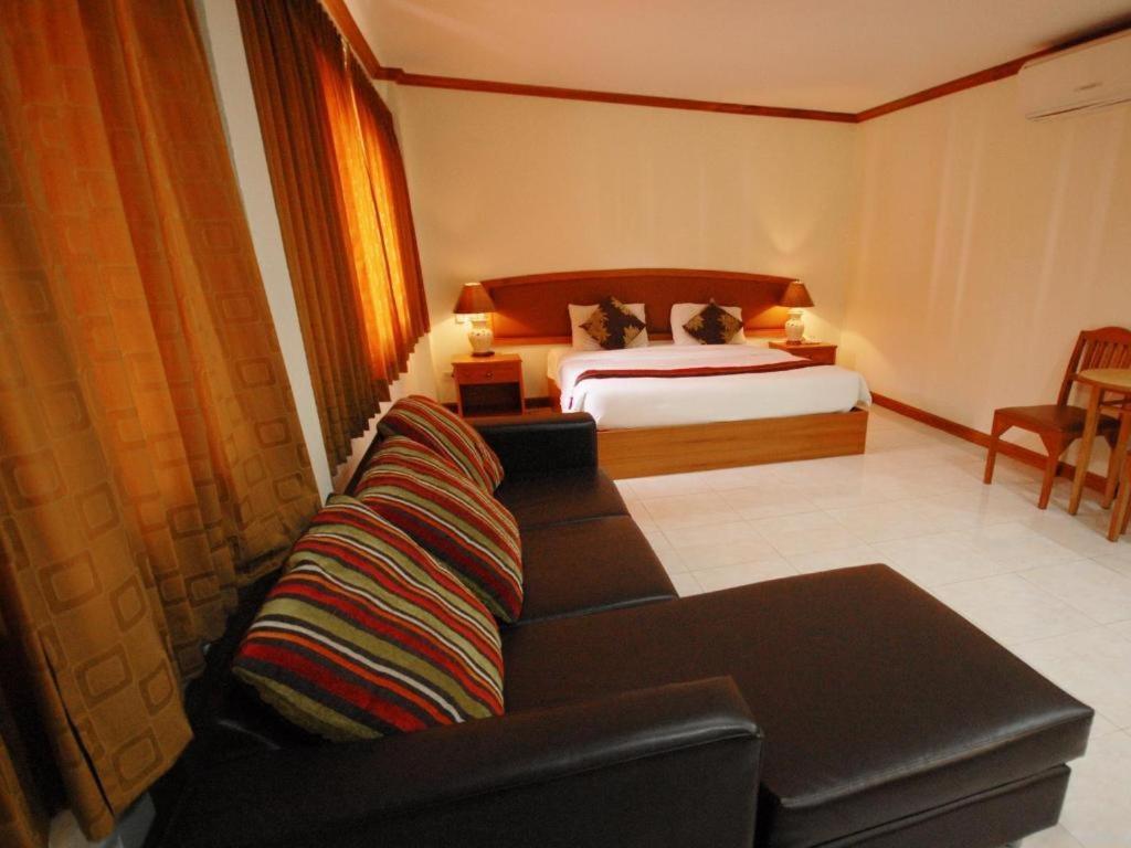 Golden Land Hotel Chiang Rai Extérieur photo
