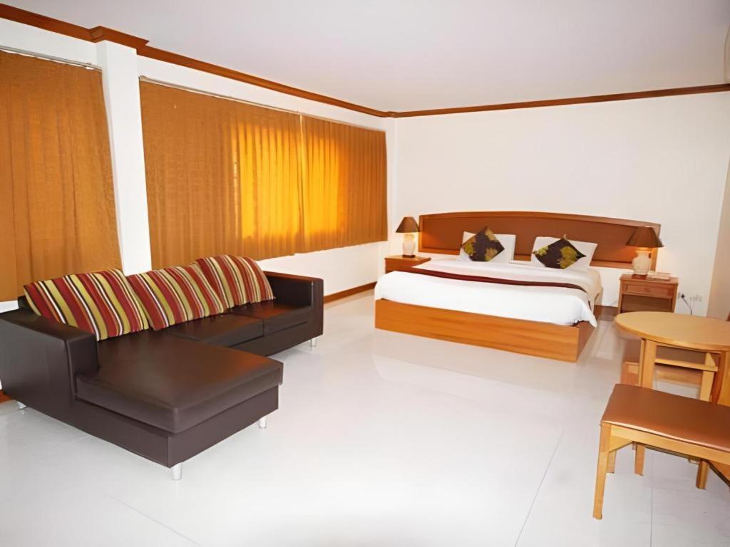 Golden Land Hotel Chiang Rai Extérieur photo