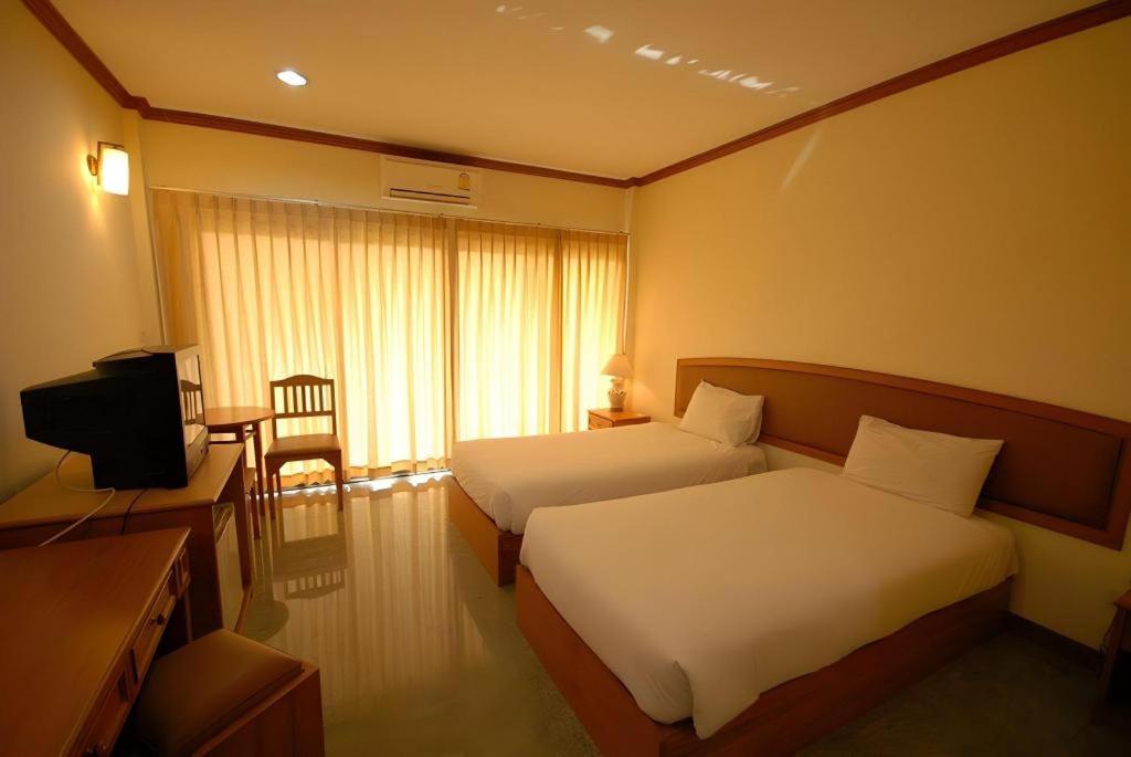 Golden Land Hotel Chiang Rai Extérieur photo